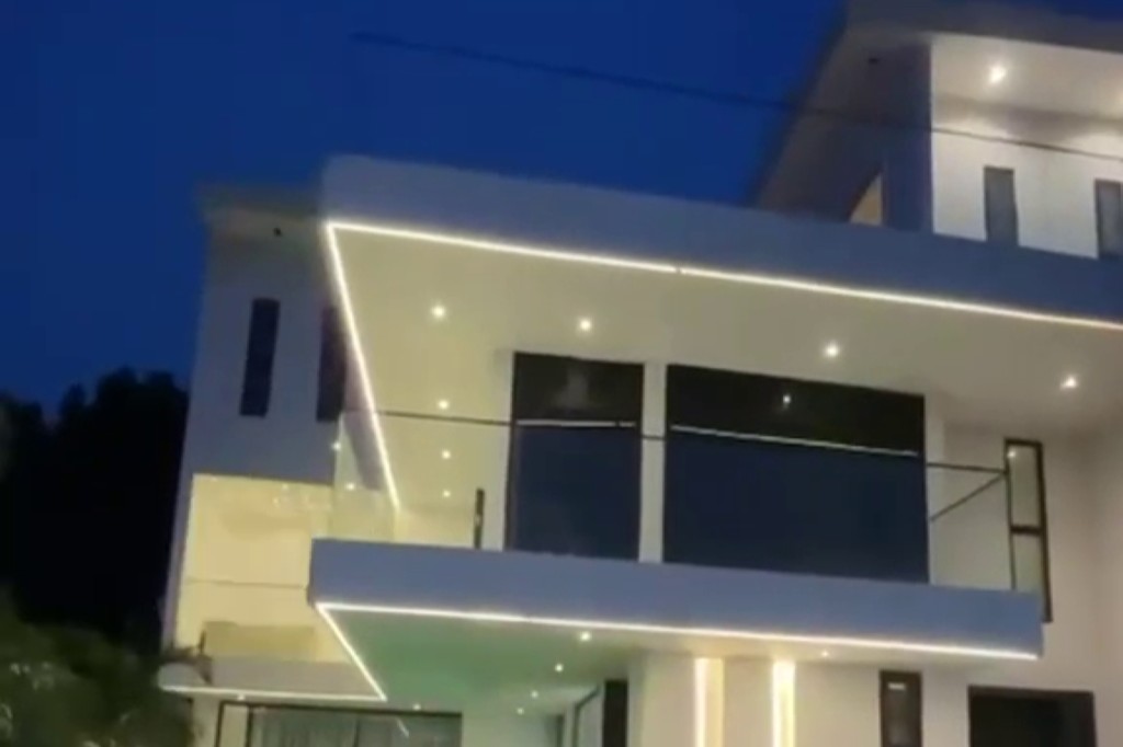 5-Bedroom House 4.jpg